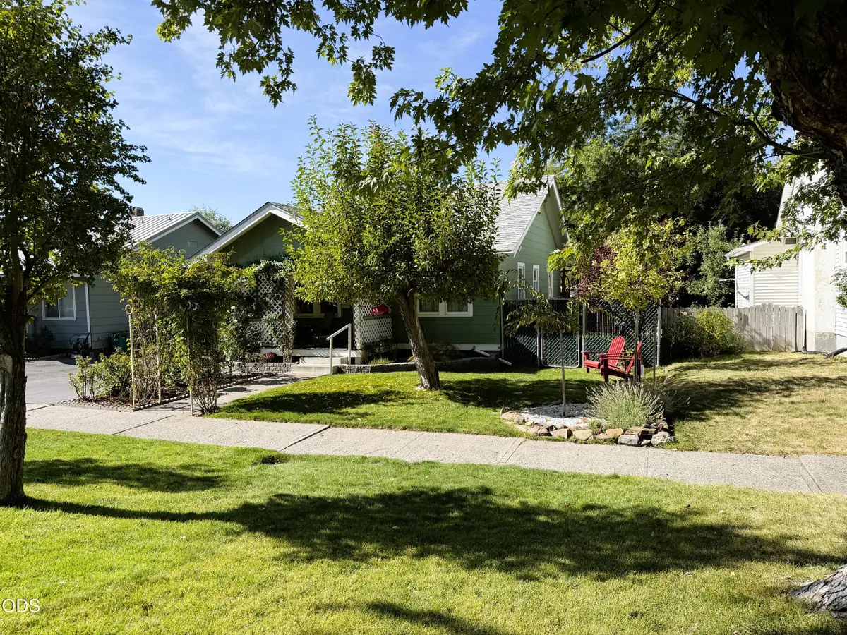 1018 N Eldorado Avenue, Klamath Falls, OR 97601 - #1