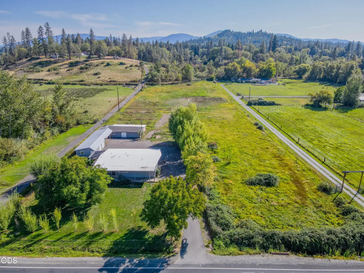 3511 Redwood Avenue, Grants Pass, OR 97527 - #1