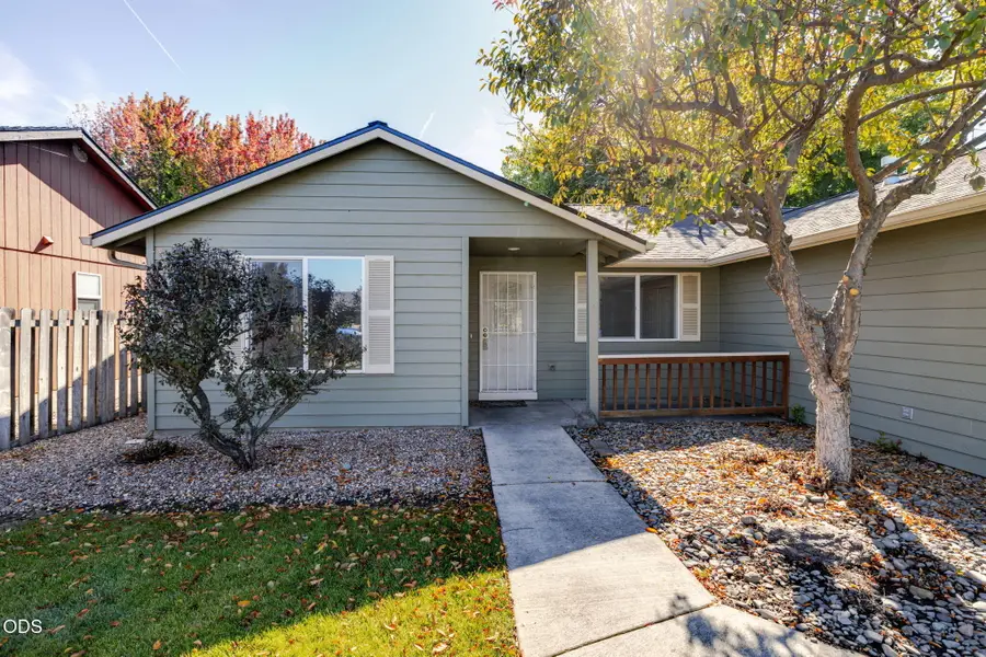 752 NE Nickernut Place, Redmond, OR 97756 - #3