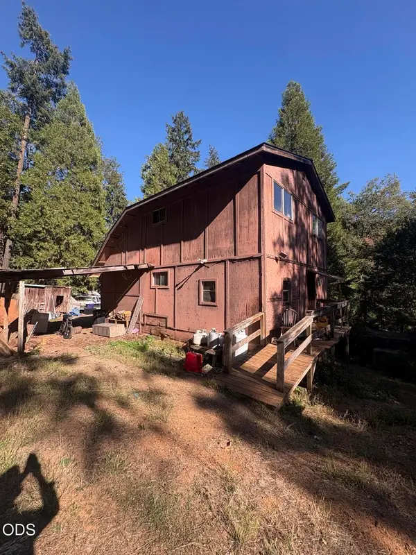 5240 Coyote Creek Road, Wolf Creek, OR 97497