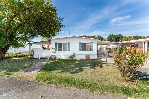 329 Beechwood Drive, Grants Pass, OR 97526