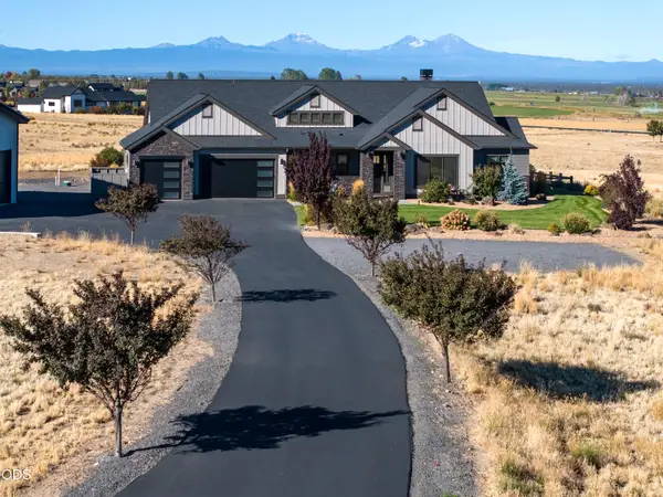 6949 SW Mill Iron Circle, Powell Butte, OR 97753