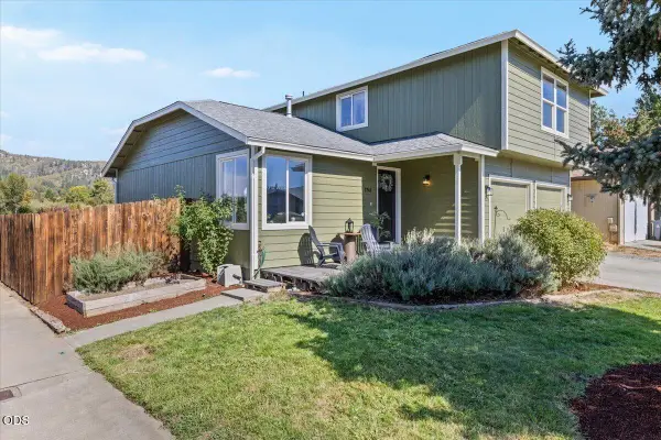 2240 SW Judy Lane, Grants Pass, OR 97526