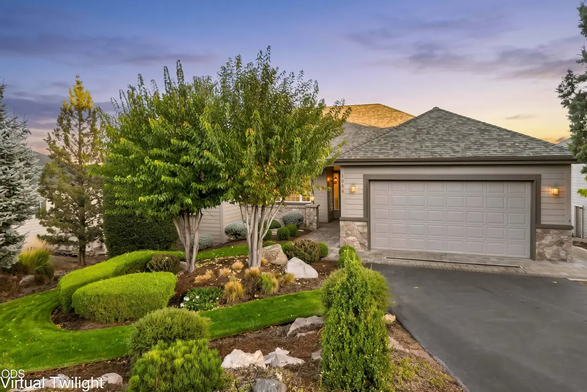 1056 Niagara Falls Drive, Redmond, OR 97756 - #1