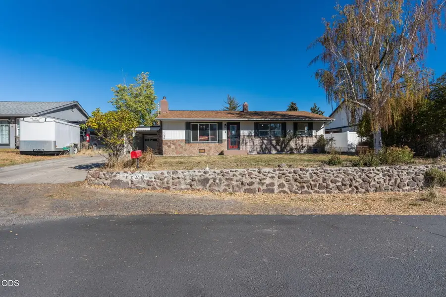 1120 NE Allen Avenue, Prineville, OR 97754 - #2