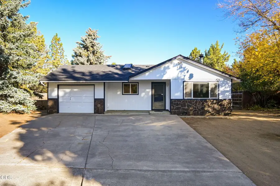 231 SE Airpark Drive, Bend, OR 97702 - #3
