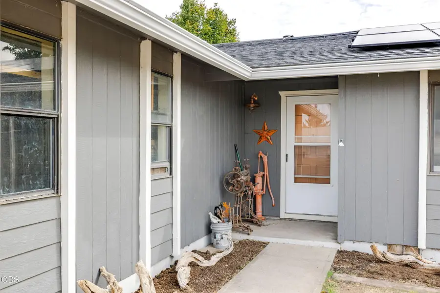 3098 NE Tennessee Lane, Prineville, OR 97754 - #3