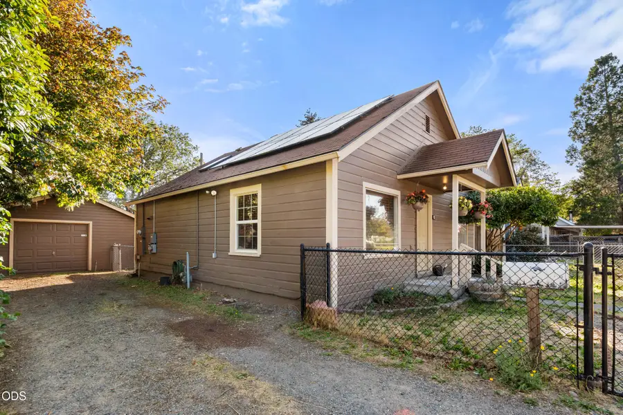 911 SW I Street, Grants Pass, OR 97526 - #3