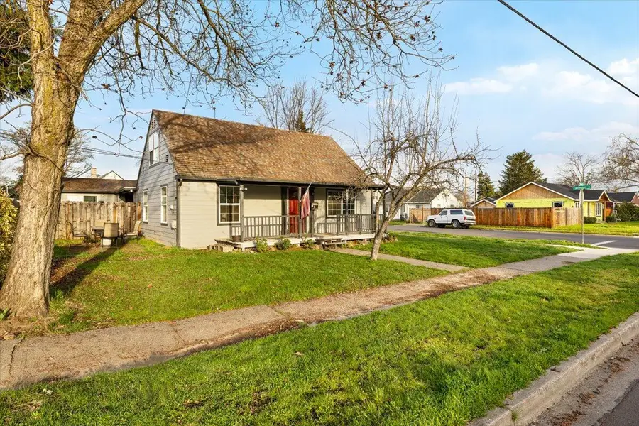 415 Summit Avenue, Medford, OR 97501 - #3
