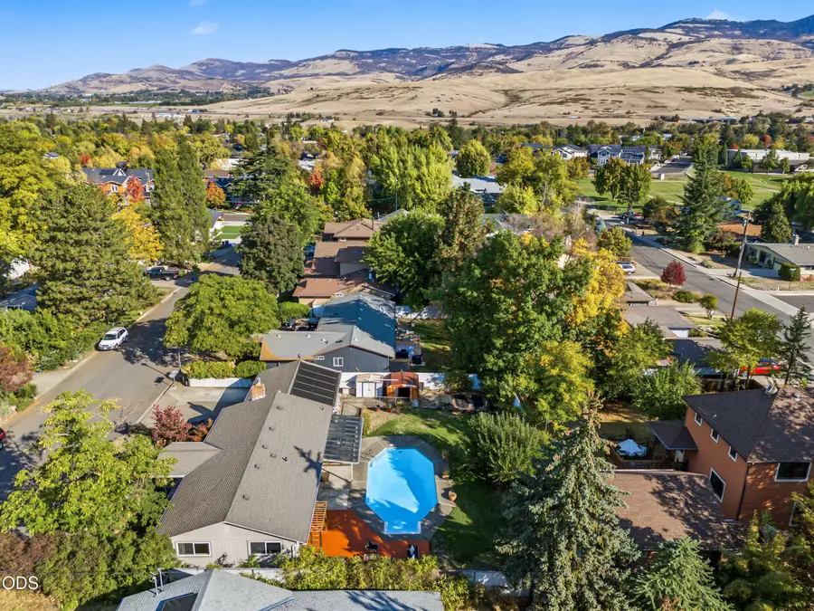 482 Drager Street, Ashland, OR 97520 - #2