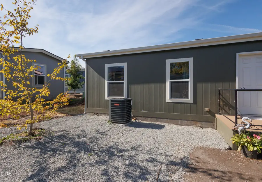 460 Arnos Street #40, Talent, OR 97540 - #2