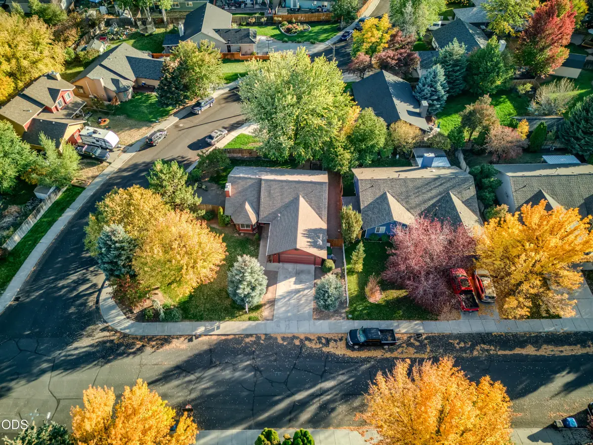 2120 NW Ivy Avenue, Redmond, OR 97756 - #1