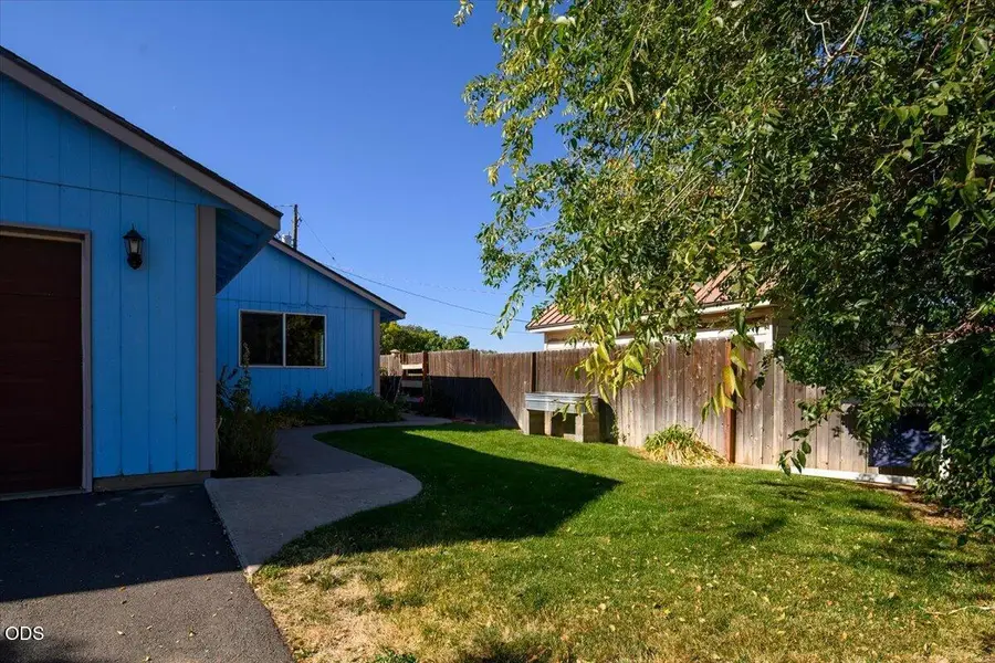 817 2nd Street, Culver, OR 97734 - #2