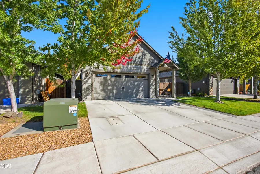 21124 Azalia Avenue, Bend, OR 97702 - #2