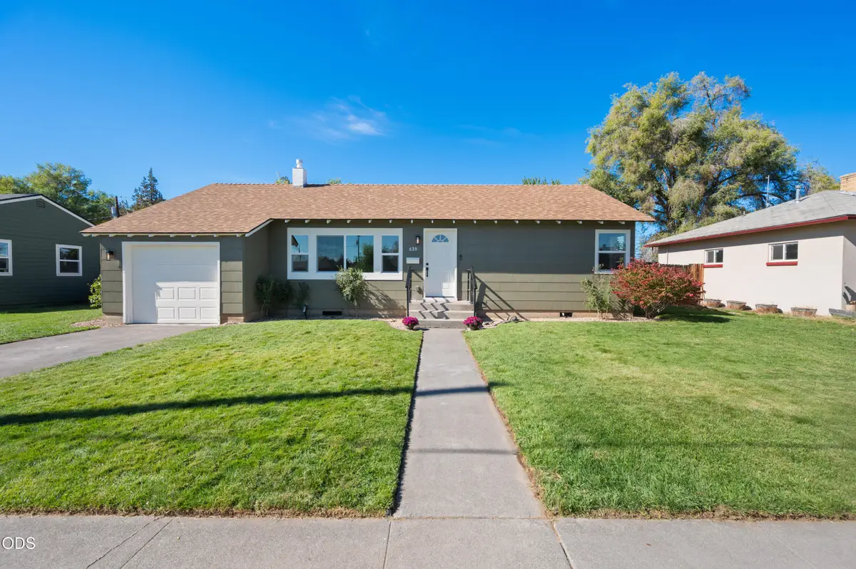 639 NW 8th Street, Redmond, OR 97756 - #1