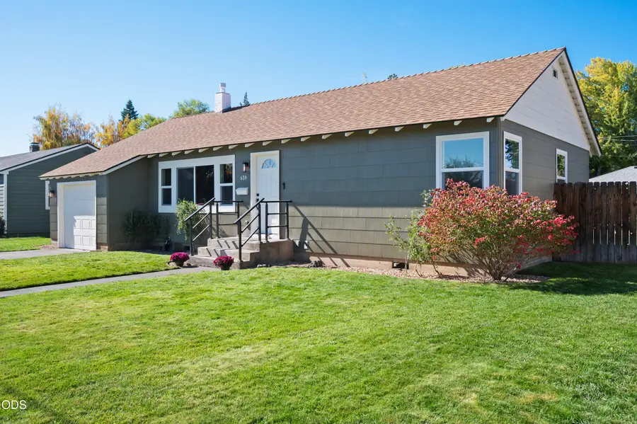 639 NW 8th Street, Redmond, OR 97756 - #3