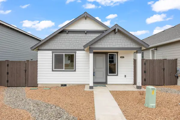 4008 SW Obsidian Place #137, Redmond, OR 97756