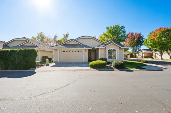 1834 NW Nickernut Place, Redmond, OR 97756