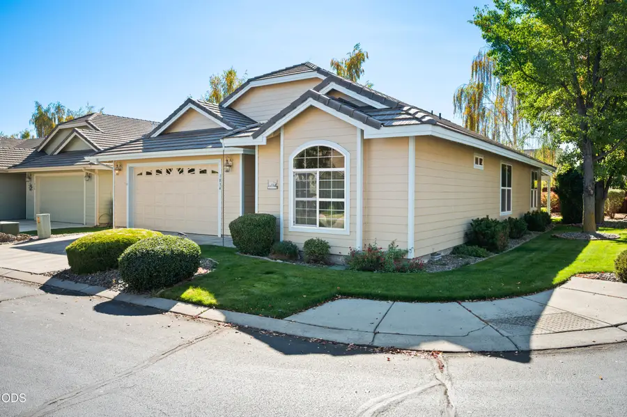 1834 NW Nickernut Place, Redmond, OR 97756 - #2
