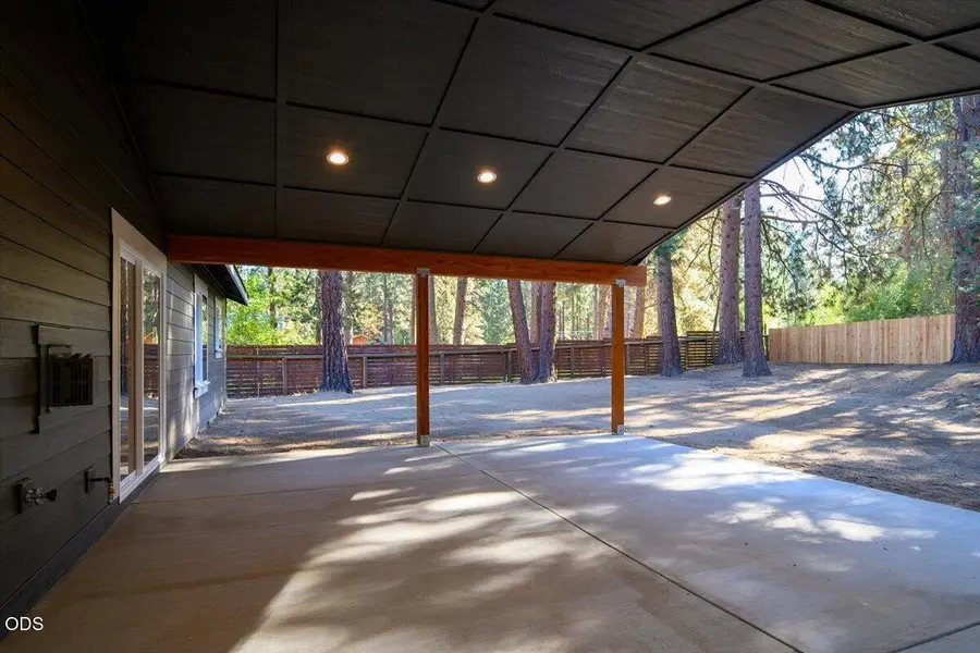 19241 Indian Summer Road, Bend, OR 97702 - #3