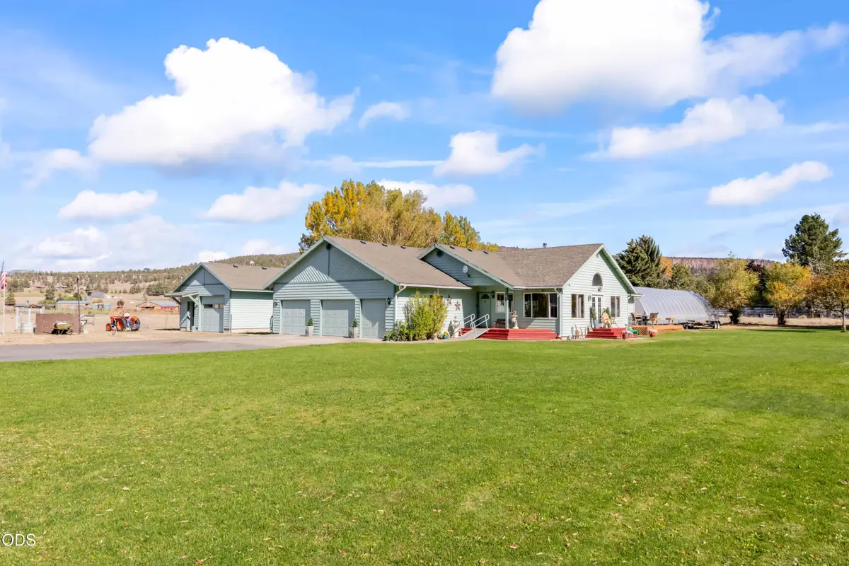 7208 NE Ochoco Highway, Prineville, OR 97754 - #1