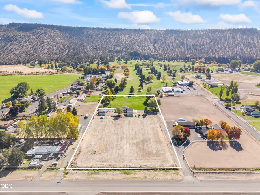 7208 NE Ochoco Highway, Prineville, OR 97754 - #3