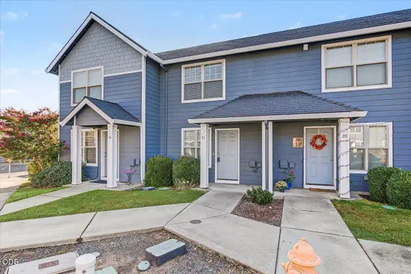 450 Midway Road #21, Medford, OR 97501