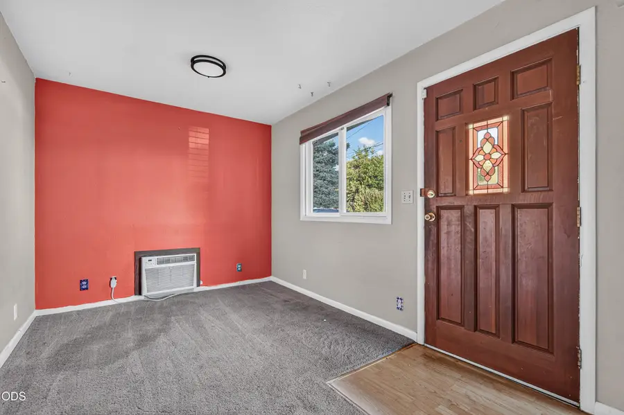 1020 Oak Street, Central Point, OR 97502 - #2