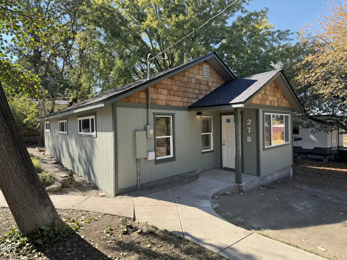 278 E Main Street, Eagle Point, OR 97524 - #1