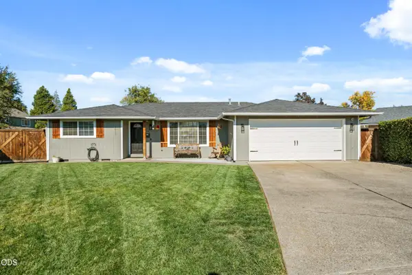 1011 Hermosa Drive, Central Point, OR 97502