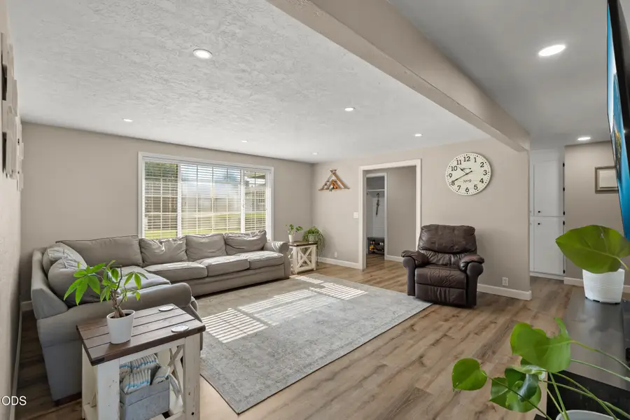 1011 Hermosa Drive, Central Point, OR 97502 - #3