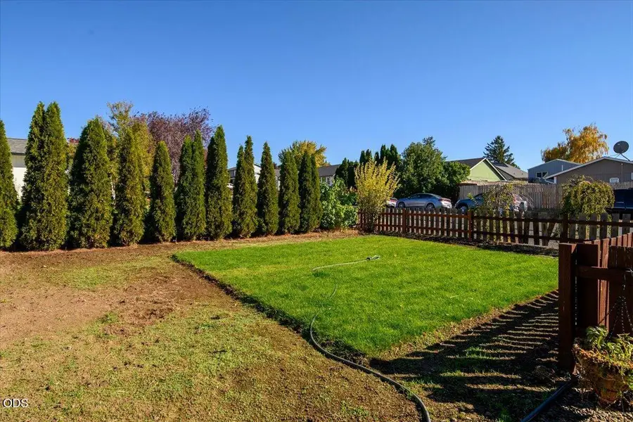 401 E Metolius Street, Culver, OR 97734 - #2