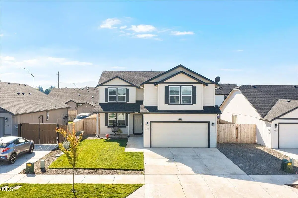3688 Carlin Drive, Medford, OR 97504 - #1