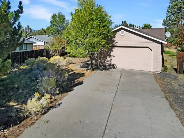 2052 NE Red Rock Lane, Bend, OR 97701