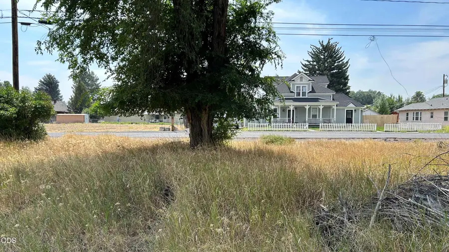 428 E Washington Street, Burns, OR 97720 - #3