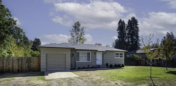 2007 Griffin Creek Road, Medford, OR 97501