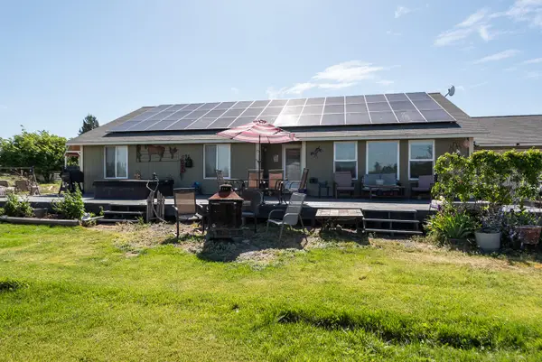 21025 SW Young Avenue, Bend, OR 97703