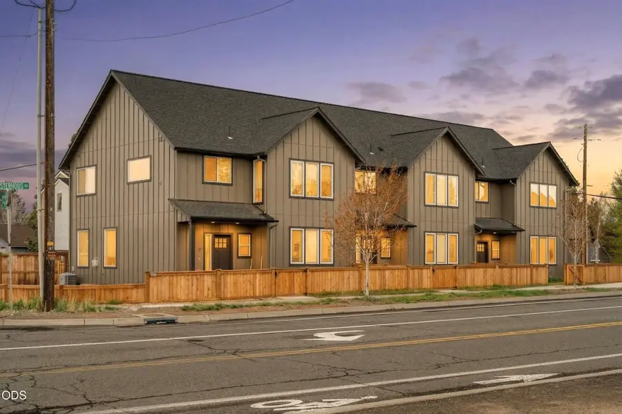 61379 Brosterhous Road, Bend, OR 97702 - #2