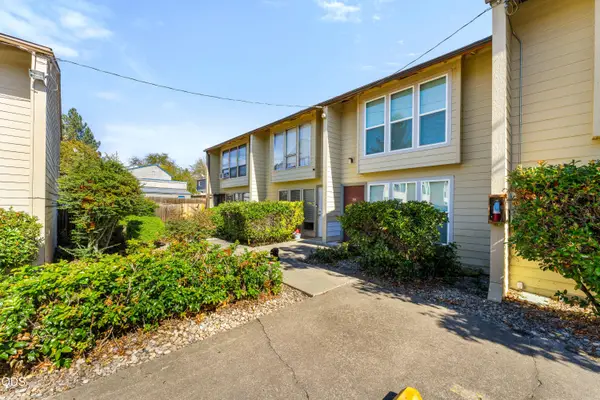 1800 Crater Lake Avenue #36, Medford, OR 97504