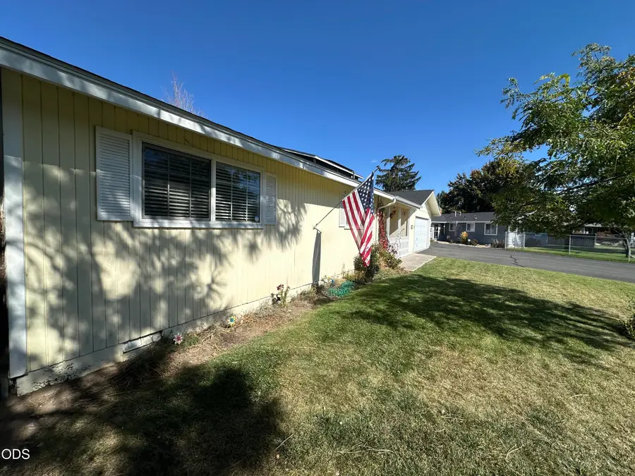 4609 Villa Drive, Klamath Falls, OR 97603 - #3