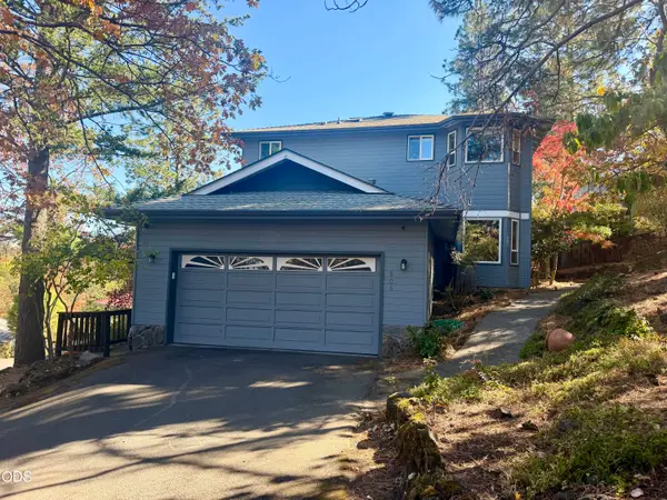 806 S Mountain Avenue, Ashland, OR 97520