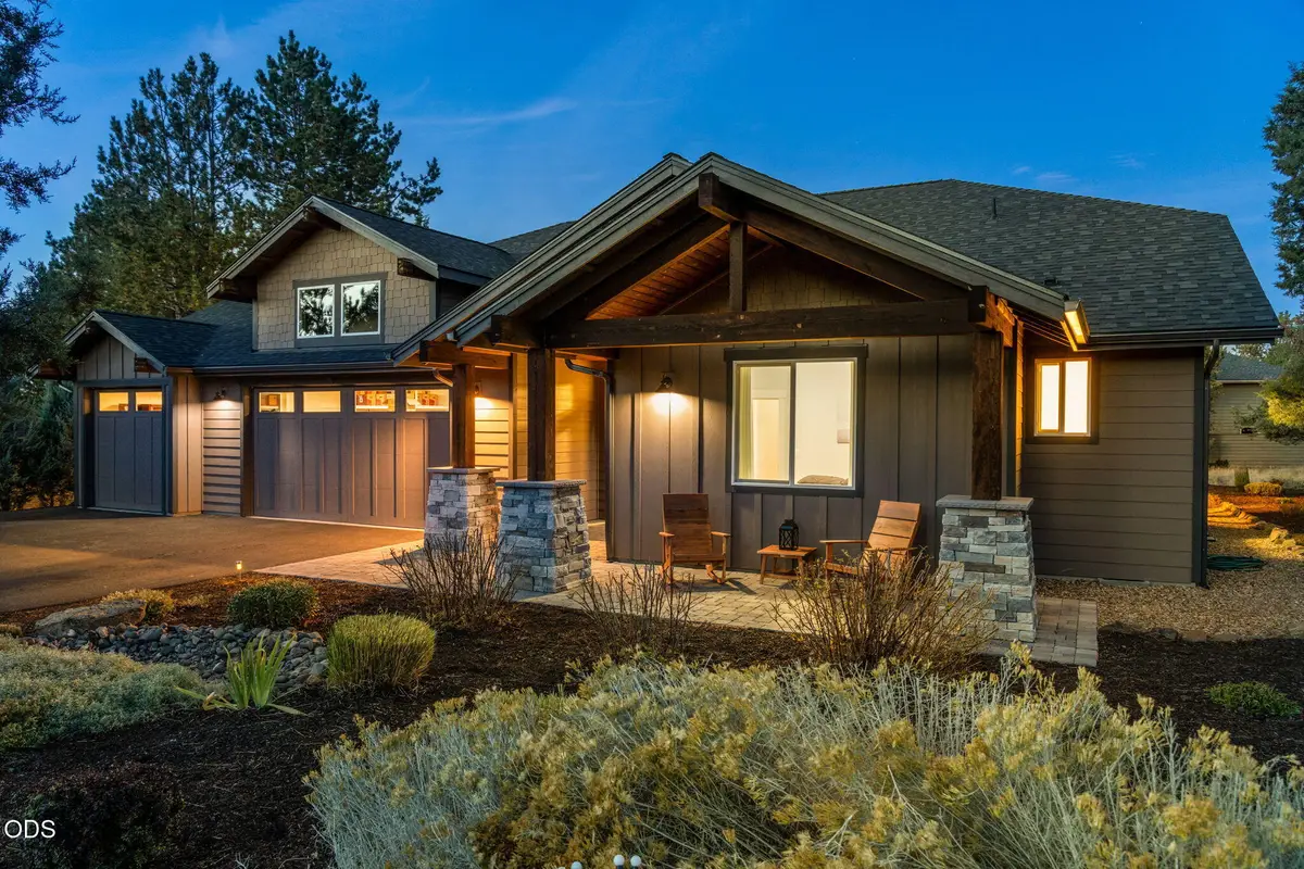 8293 Vireo Court, Redmond, OR 97756 - #1