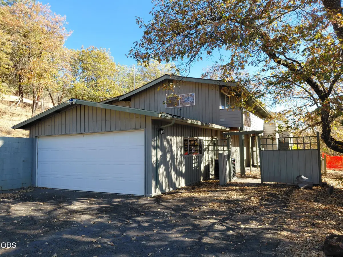 4356 W Griffin Creek Road, Medford, OR 97501 - #1