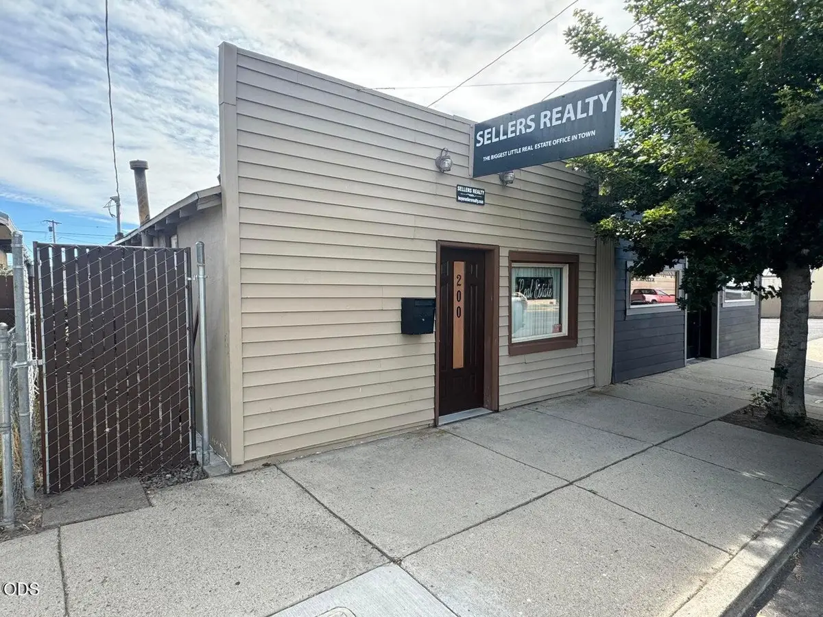 200 E Main Street, Klamath Falls, OR 97601 - #1