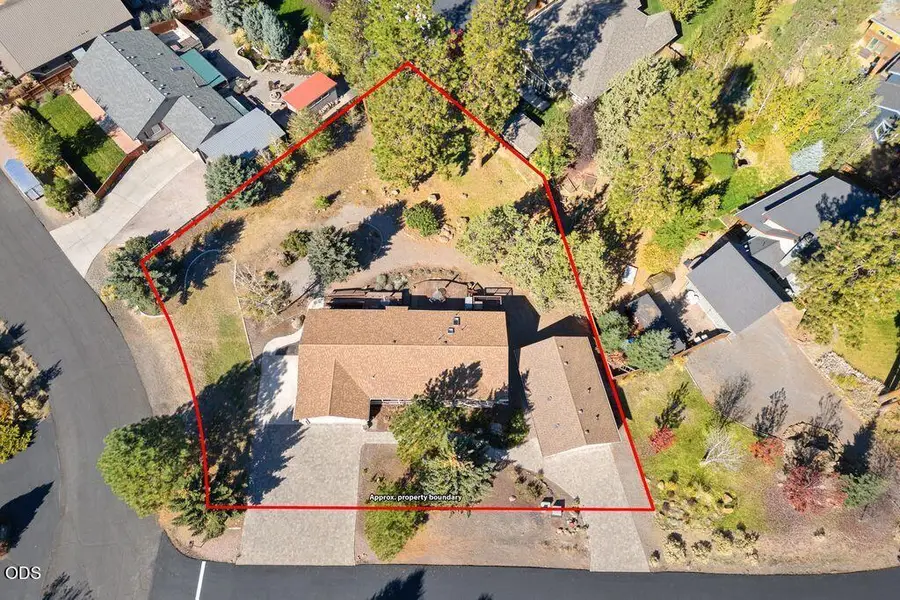 205 N Rope Place, Sisters, OR 97759 - #3
