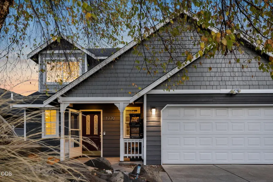 1770 SW 22nd Court, Redmond, OR 97756 - #2