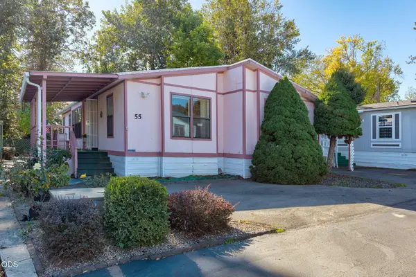 2325 NW Highland Avenue #55, Grants Pass, OR 97526