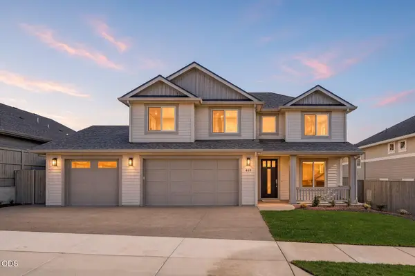 469 Autumn Hills Drive, Medford, OR 97504