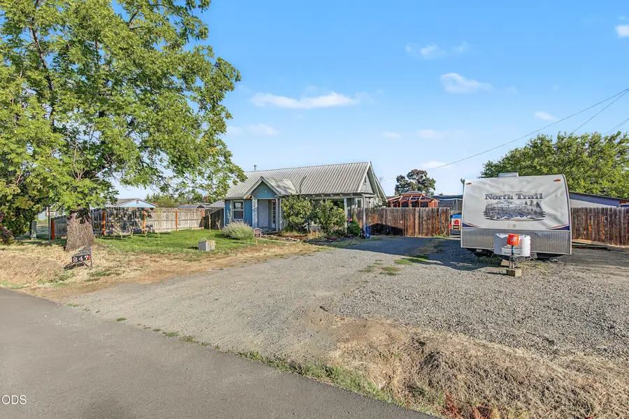 247 Berrydale Avenue, Medford, OR 97501 - #3