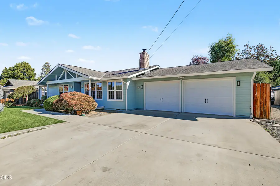 5358 Raymond Way, Central Point, OR 97502 - #3